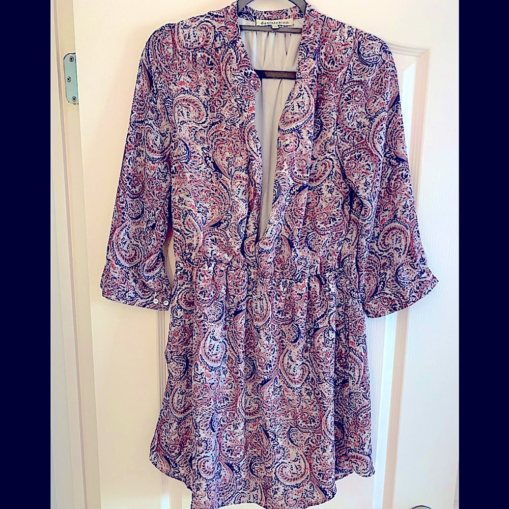 Paisley cinched waist mini dress 💕